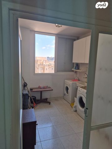 דירה, שדרות ניצה 10, צפון מערב מרכז העיר, נתניה