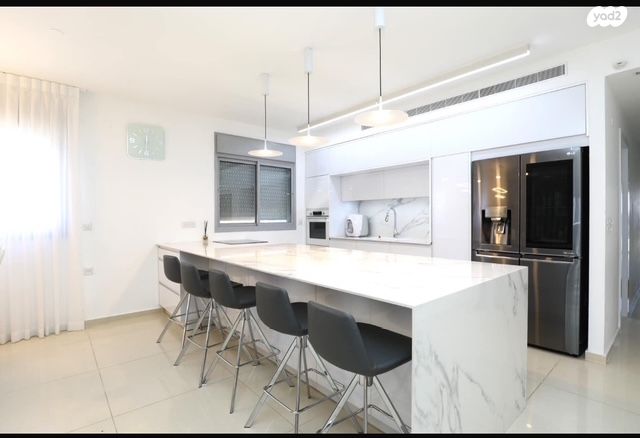 גג/ פנטהאוז, גלי הים, נתניה