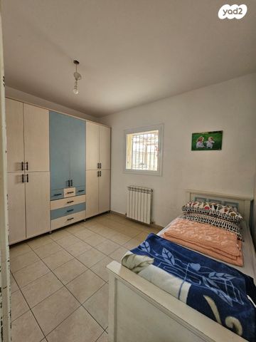 דירה, האיילות, אגן האיילות, גבעת זאב