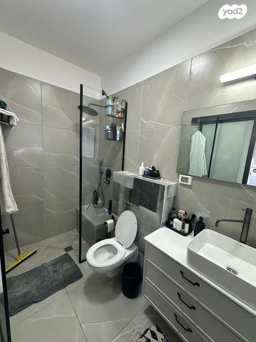 דירה, נווה גן, רמת השרון