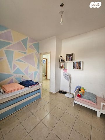 דירה, האיילות, אגן האיילות, גבעת זאב