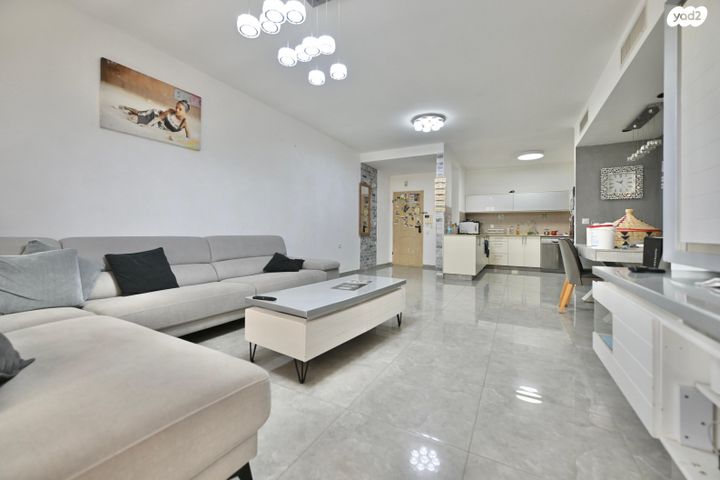 דירה, התורמוס, קרית ראשון, ראשון לציון