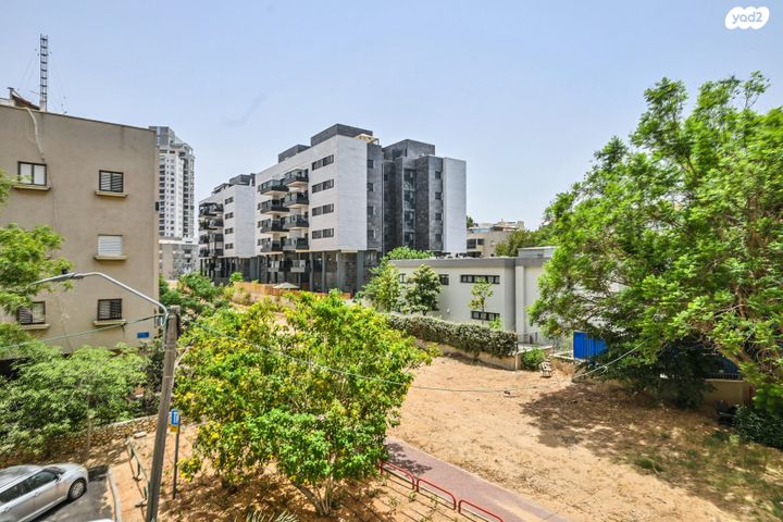 דירה, התורמוס, קרית ראשון, ראשון לציון