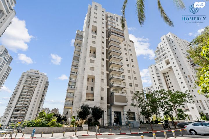 דירת גן, דגניה 12, ח-501, חולון