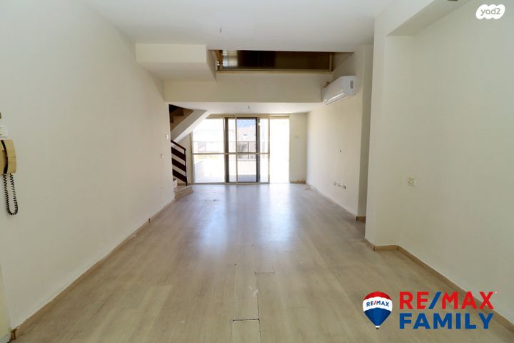 גג/ פנטהאוז, רחל 1, מרכז העיר, סביניה, הוותיקה, קרית ביאליק