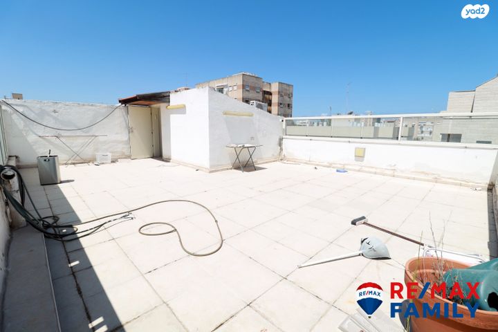 גג/ פנטהאוז, רחל 1, מרכז העיר, סביניה, הוותיקה, קרית ביאליק