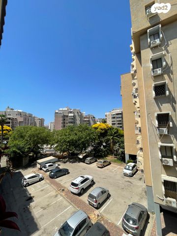 דירה, יהושע רבינוביץ 32, בן גוריון, חולון