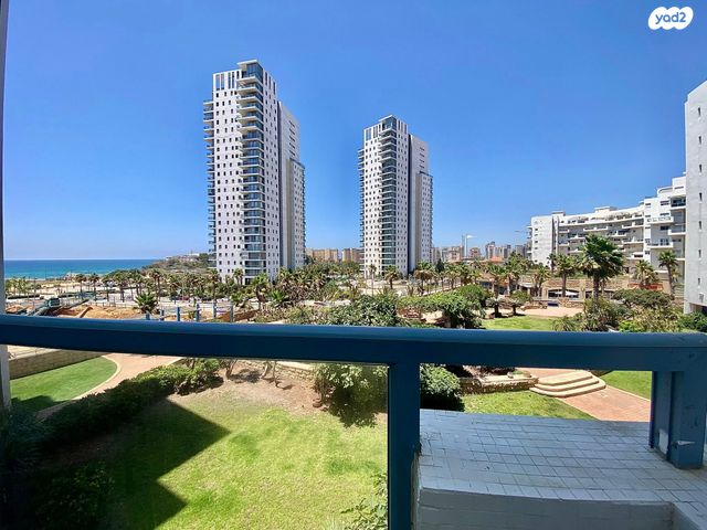 דירה, שדרות ברוך בוארון 6, גבעת אולגה, חדרה