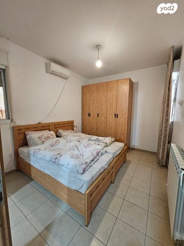 דירה, האיילות, אגן האיילות, גבעת זאב