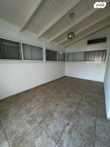 דירה, יצחק רבין, שלומית, שלומי