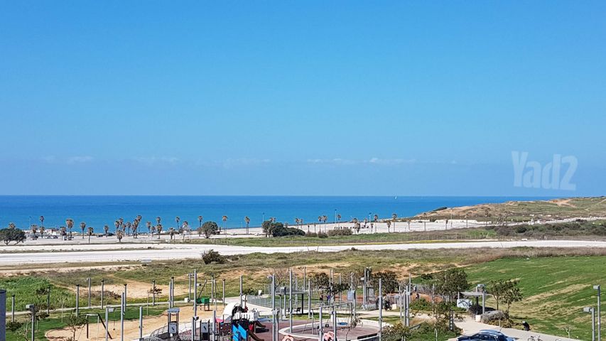הגוש הגדול, רמת אביב החדשה, נופי ים