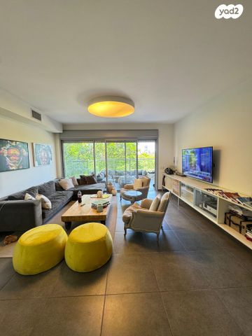 דירה, נווה גן, רמת השרון