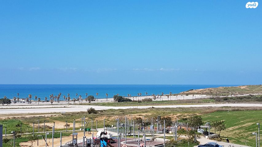 הגוש הגדול, רמת אביב החדשה, נופי ים