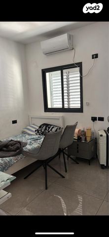 דו משפחתי, מנחמיה