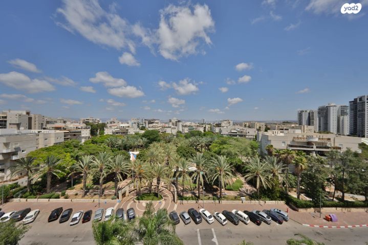 דירה, יצחק בן צבי, נווה גנים, קרית מוצקין