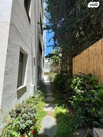 דירת גן, רמברנדט 20, הצפון החדש - דרום, תל אביב יפו