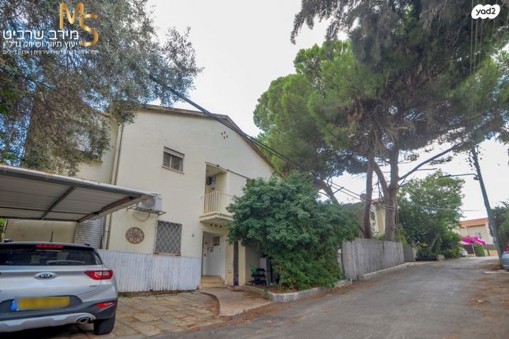 דו משפחתי, ש. בן ציון, זיו, חיפה