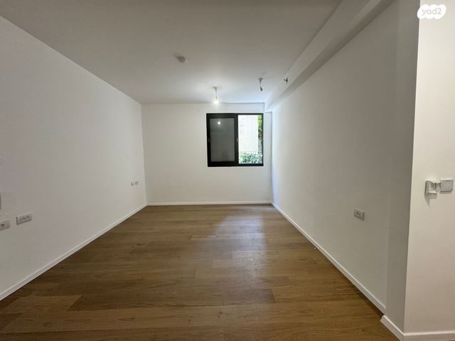 דירת גן, רמברנדט 20, הצפון החדש - דרום, תל אביב יפו