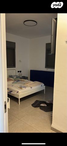 דו משפחתי, מנחמיה