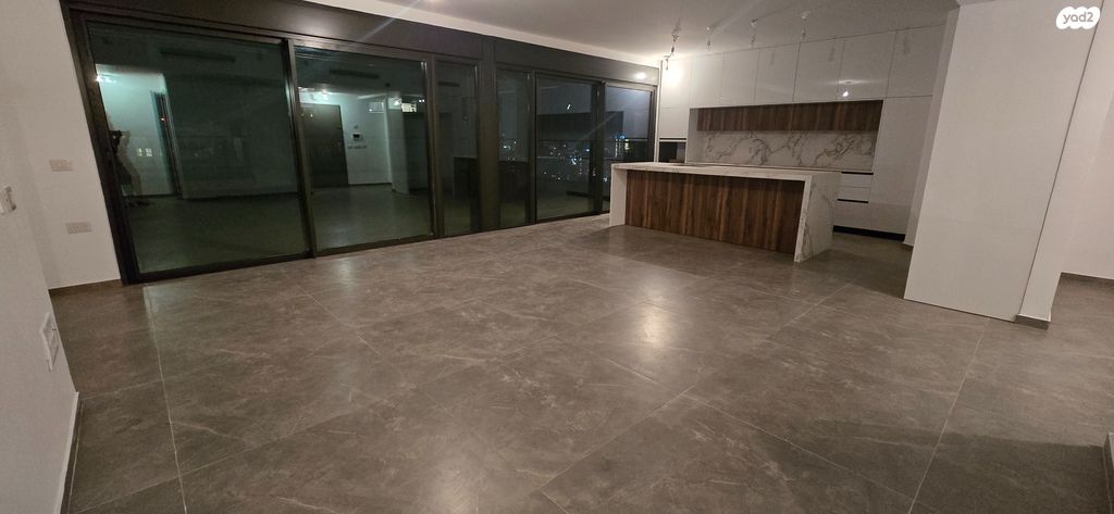 גג/ פנטהאוז, יצחק שמיר, רמת הדר, גבעת שמואל