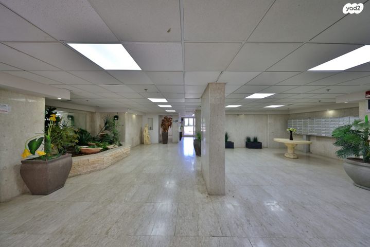 דירה, יצחק בן צבי, נווה גנים, קרית מוצקין