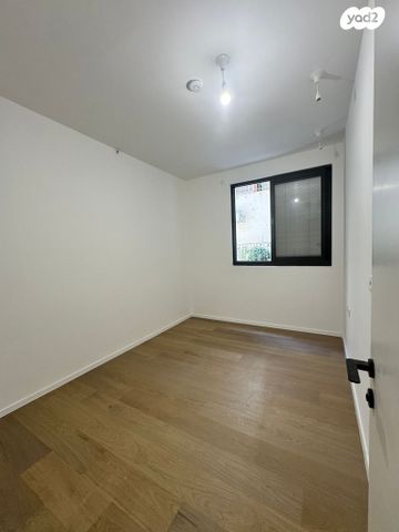 דירת גן, רמברנדט 20, הצפון החדש - דרום, תל אביב יפו