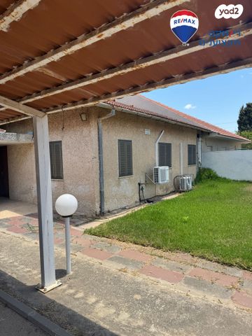 דו משפחתי, יציאת אירופה, בית אליעזר, חדרה