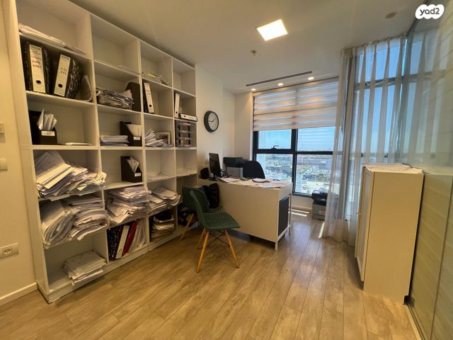 משרדים, משה לוי, מב"ת מערב, אזור תעשייה חדש, ראשון לציון