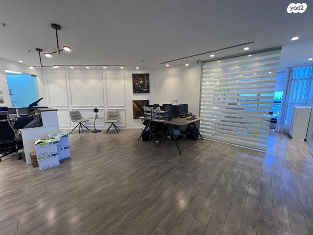 משרדים, משה לוי, מב"ת מערב, אזור תעשייה חדש, ראשון לציון