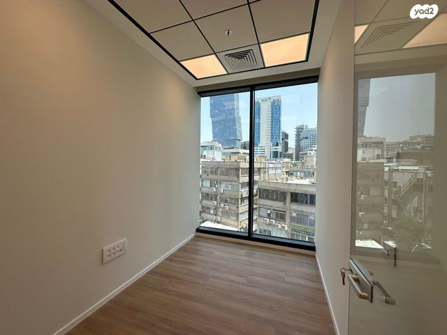 משרדים, דרך מנחם בגין 13, רמת גן