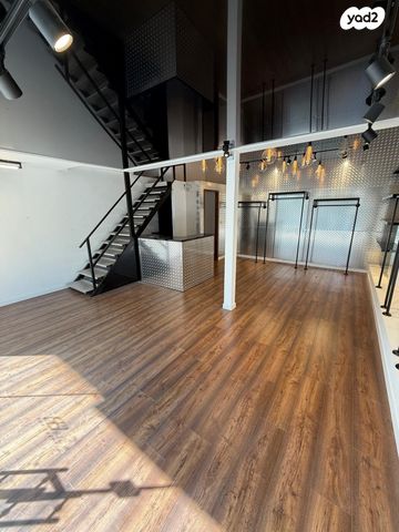 חנויות/ שטח מסחרי, הנמל 33, שער פלמר, תחנת רכבת השמונה, חיפה