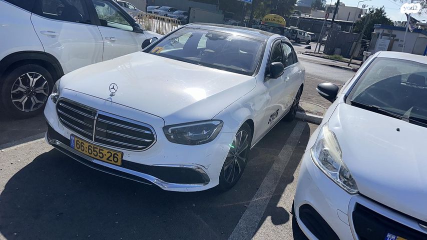 מודעת רכב מרצדס-בנץ E-class