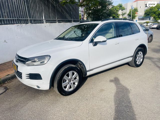 מודעת רכב פולקסווגן טוארג