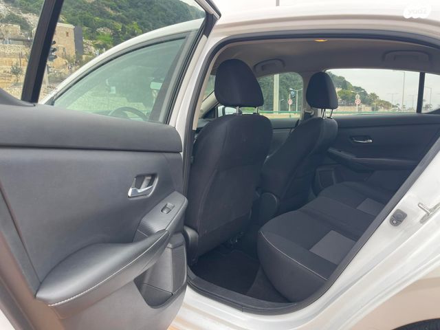 ניסאן סנטרה