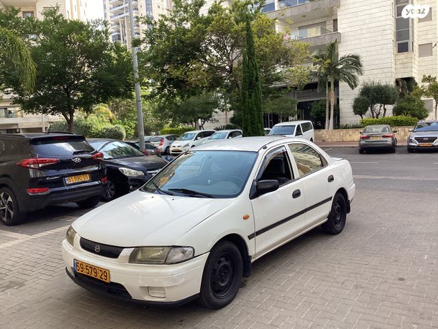 מודעת רכב מאזדה 323