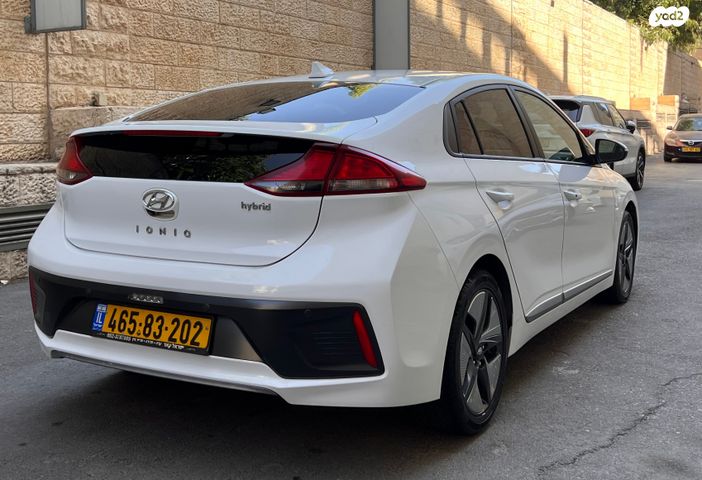 יונדאי איוניק