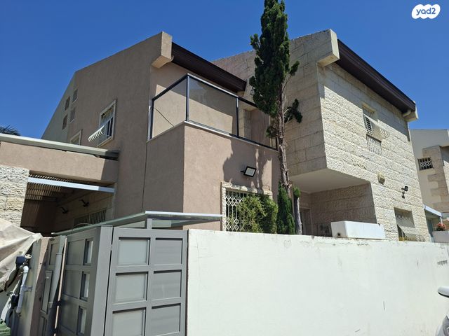 נאות מרגלית 40