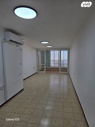 פתח תקווה 38