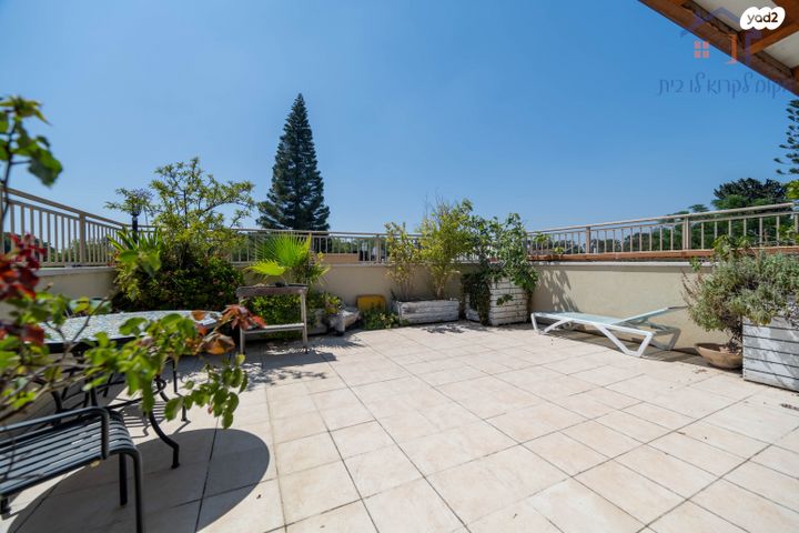 גג/ פנטהאוז, רמת חן, רמת גן