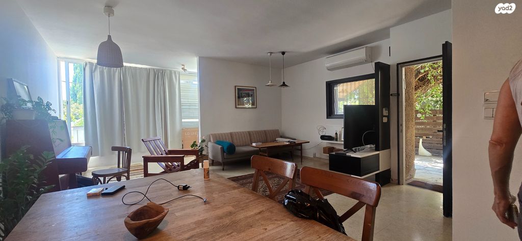 דירת גן, עצמון, גולן, רמת השרון