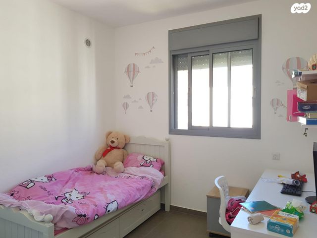 דירה, שייקה אופיר, פסגות אפק, ראש העין