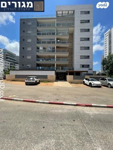 דירה, השחף, החותרים, טירת כרמל