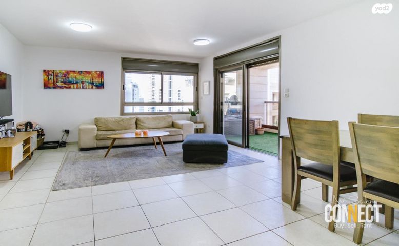 דירה, משה סנה, הדר המושבות החדשה / אם המושבות החדשה, פתח תקווה