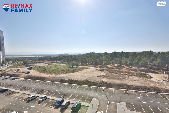 דירה, עוזי חיטמן, נאות אפק, אפקה, קרית ביאליק