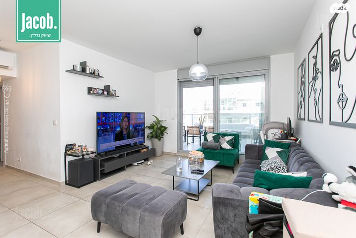 גג/ פנטהאוז, שדרות מנחם בגין, החותרים, טירת כרמל