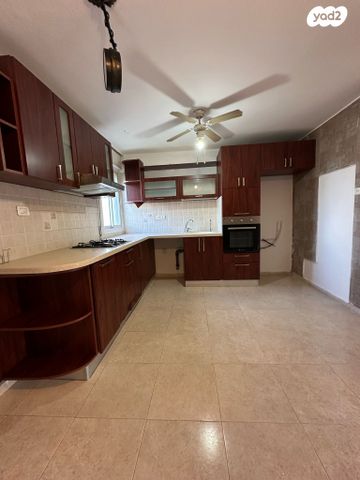 דירה, שדרות דגניה, קרית חיים מערבית, חיפה