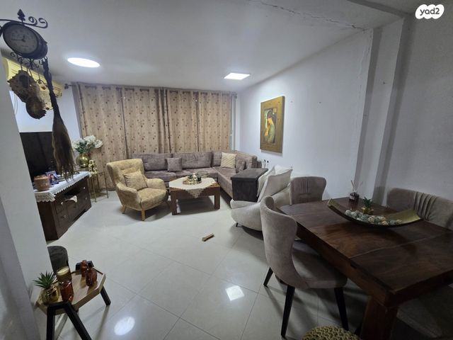 גיורא יוספטל 2