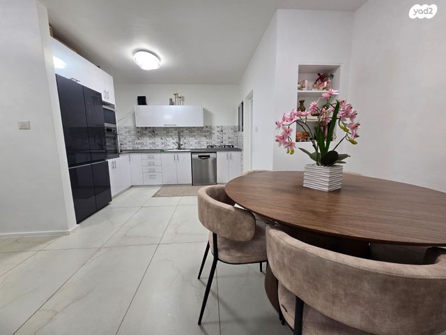 דירה, דקר, גני יער, לוד