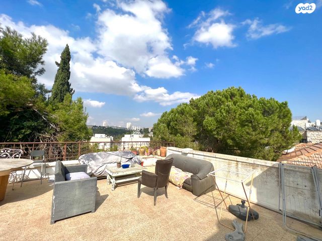 גג/ פנטהאוז, הרב חיים ברלין 24, קרית שמואל, ירושלים