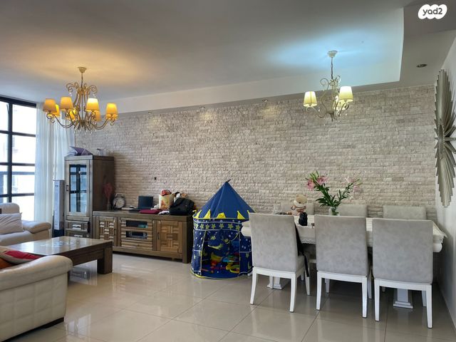 דירה, חביבה רייק, קרית שרת מזרח, חולון